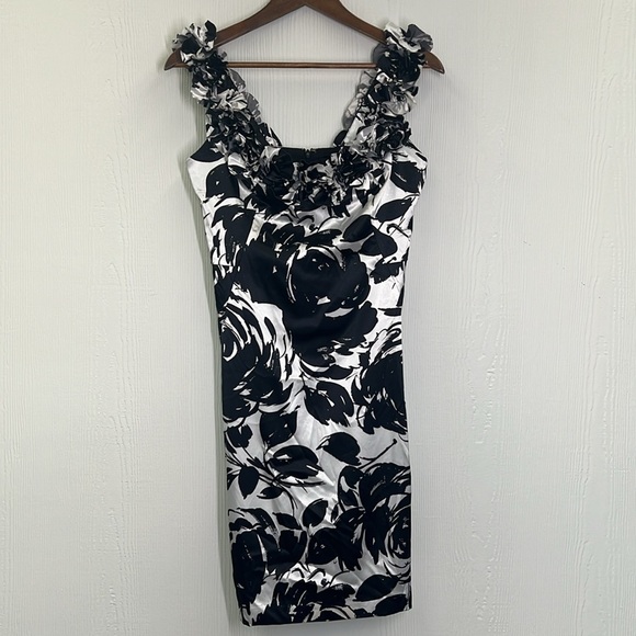 White House Black Market - NWT Abstract Ruffle Strap Wiggle Cocktail Dress SZ 6 - Picture 8 of 14